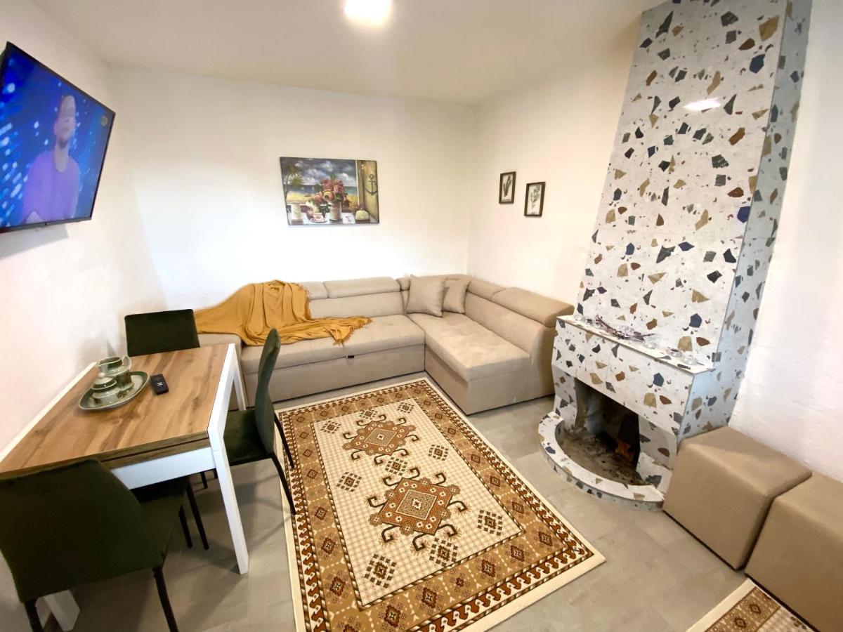 Maison Bellevue - 2 Bdrm Villa In Borsh Beach Ngoại thất bức ảnh