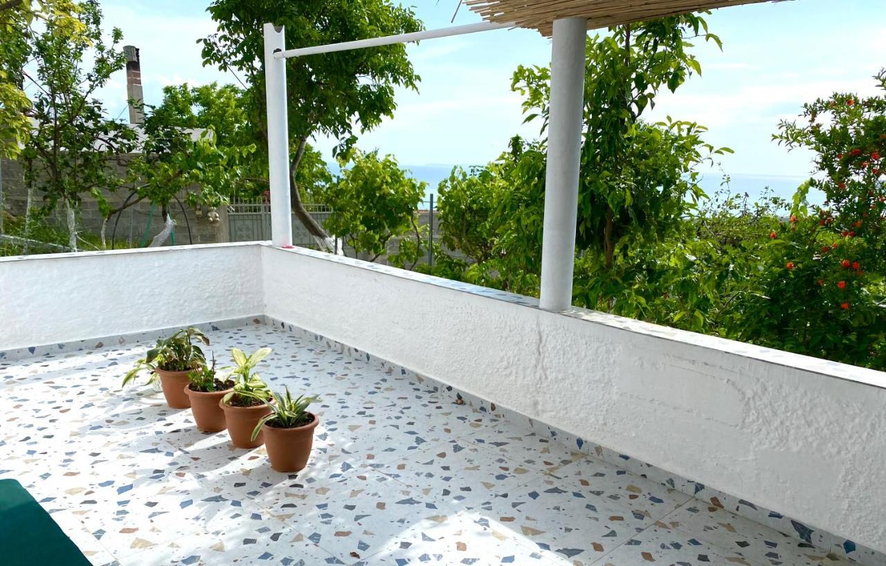 Maison Bellevue - 2 Bdrm Villa In Borsh Beach Ngoại thất bức ảnh